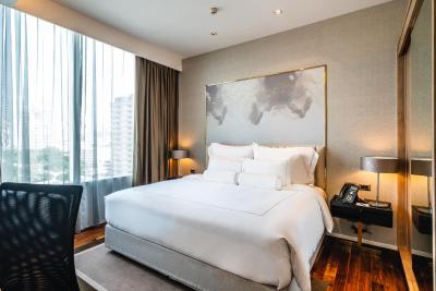 آکیرا تونگلور بانکوک