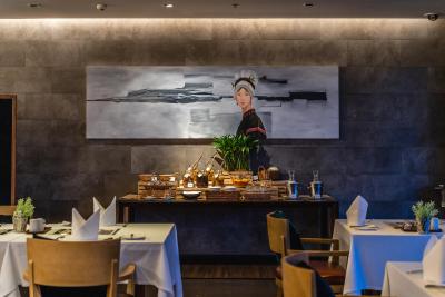 آکیرا تونگلور بانکوک