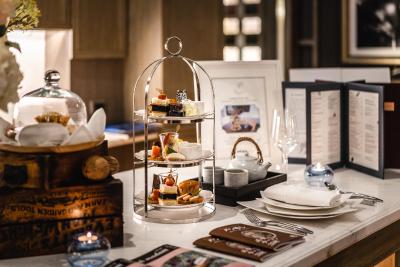 آکیرا تونگلور بانکوک