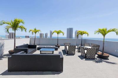 رامادا بای ویندهام رسیف با ویاجم هتل اند سویتز