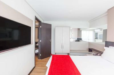 رامادا بای ویندهام رسیف با ویاجم هتل اند سویتز