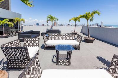 رامادا بای ویندهام رسیف با ویاجم هتل اند سویتز