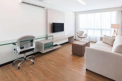 رامادا بای ویندهام رسیف با ویاجم هتل اند سویتز