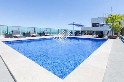 رامادا بای ویندهام رسیف با ویاجم هتل اند سویتز