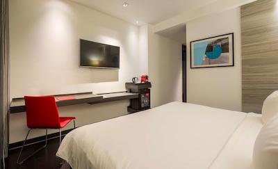 نه کالکشن گوادالاجارا سنترو هیستریکو