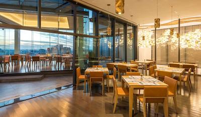 نه کالکشن گوادالاجارا سنترو هیستریکو