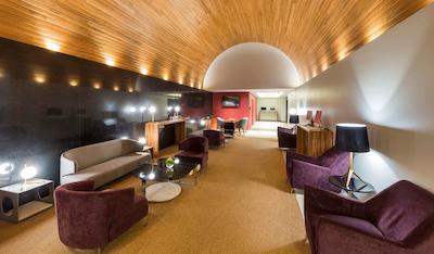 نه کالکشن گوادالاجارا سنترو هیستریکو