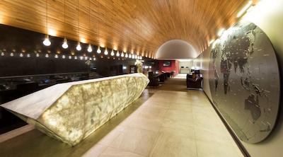 نه کالکشن گوادالاجارا سنترو هیستریکو