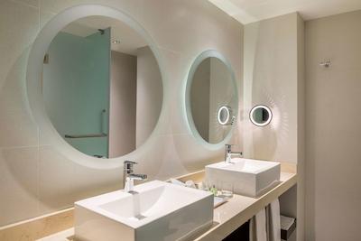 نه کالکشن گوادالاجارا سنترو هیستریکو