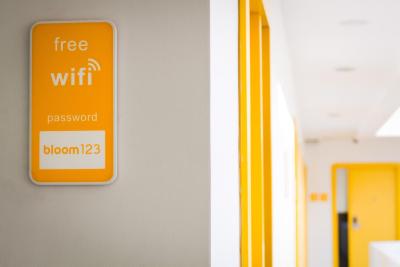 بلومرومز @ نیو دهلی ریل وی استیشن