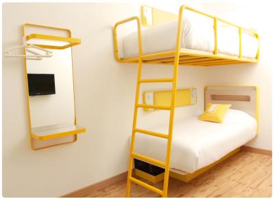 بلومرومز @ نیو دهلی ریل وی استیشن