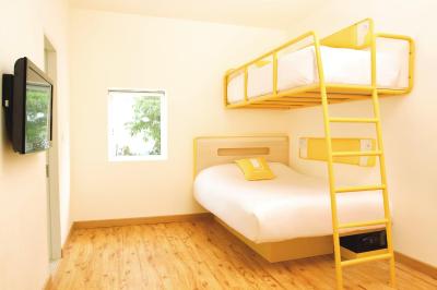 بلومرومز @ نیو دهلی ریل وی استیشن