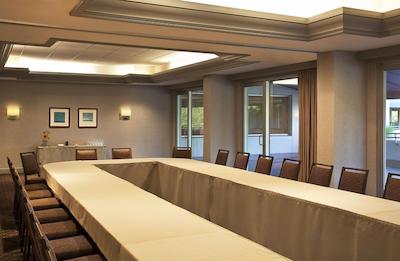 د وستین فرت لاودردال