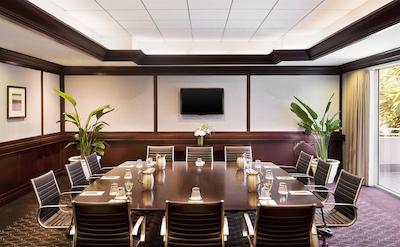 د وستین فرت لاودردال