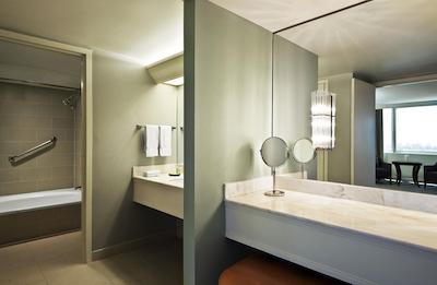 د وستین فرت لاودردال