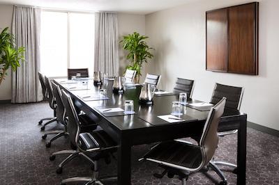 شراتون سویتز فرت لاودردال ات سیپرز کریک