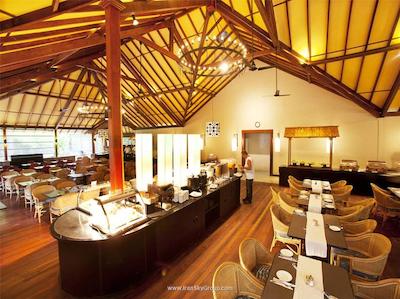 آداران سلکت میدهوپارو