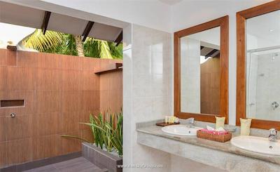 آداران سلکت میدهوپارو