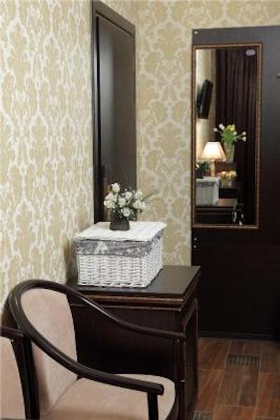 الیسیف آربات هتل