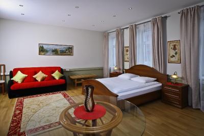 الیسیف آربات هتل