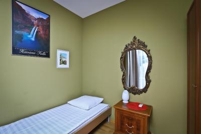 الیسیف آربات هتل