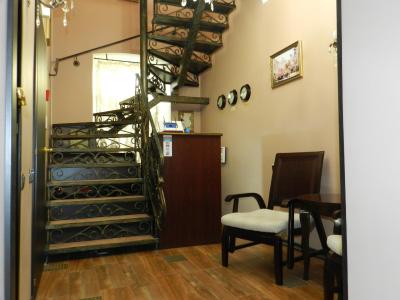 الیسیف آربات هتل