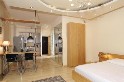 الیسیف آربات هتل