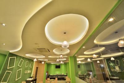 زدیاک @مت هارینو