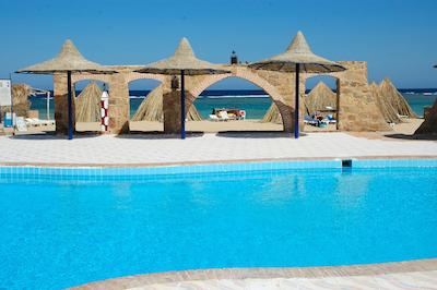 وتپیا بیچ کلوب