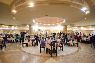 وتپیا بیچ کلوب