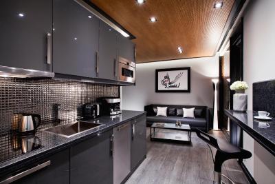 مت34 آتن هتل