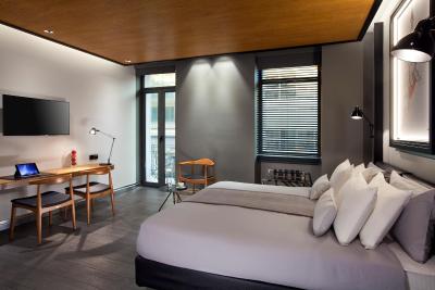 مت34 آتن هتل