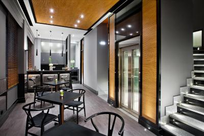 مت34 آتن هتل