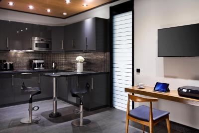 مت34 آتن هتل