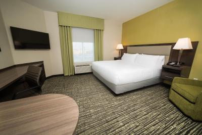 کاندلوود سویتز وست ادمنتون-مال اریا