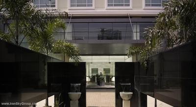 پارک پلازا سوخومویت