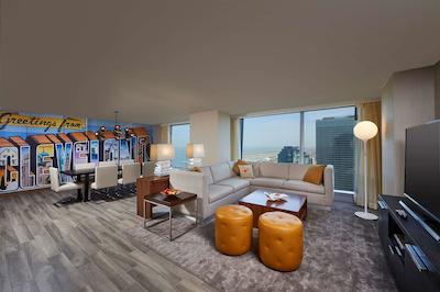 هیلتون کلولاند دونتون