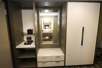 هیلتون کلولاند دونتون