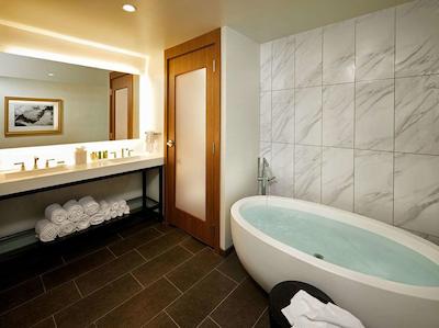 هیلتون کلولاند دونتون