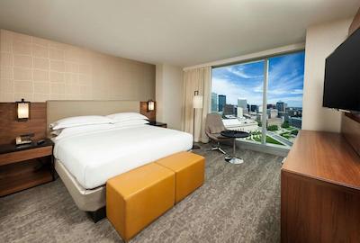 هیلتون کلولاند دونتون