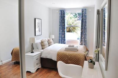 لامینگتون-هامرسمید سرویسد اپارتمنتز