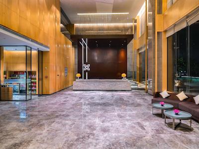 هیلتون گاردن این فشان