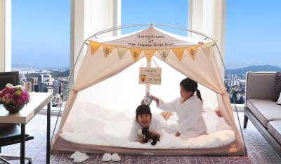 فور اسیسُنز هتل اسئوول