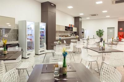 ا-سوتز ویرجینیا لوکسمبورگو بلو هریزنت