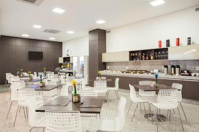 ا-سوتز ویرجینیا لوکسمبورگو بلو هریزنت