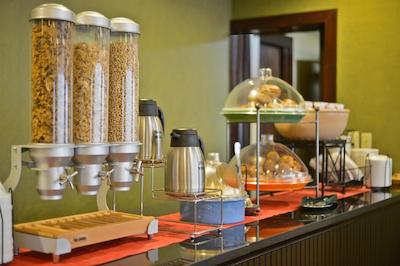 لا کوینتا این اند سویتز ایندیاناپلیز اسود