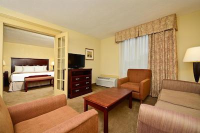 لا کوینتا این اند سویتز ایندیاناپلیز اسود