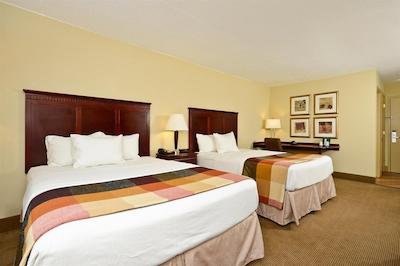 لا کوینتا این اند سویتز ایندیاناپلیز اسود