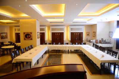 دلفین ریال سویتز