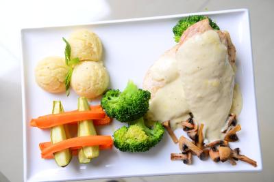 دلفین ریال سویتز